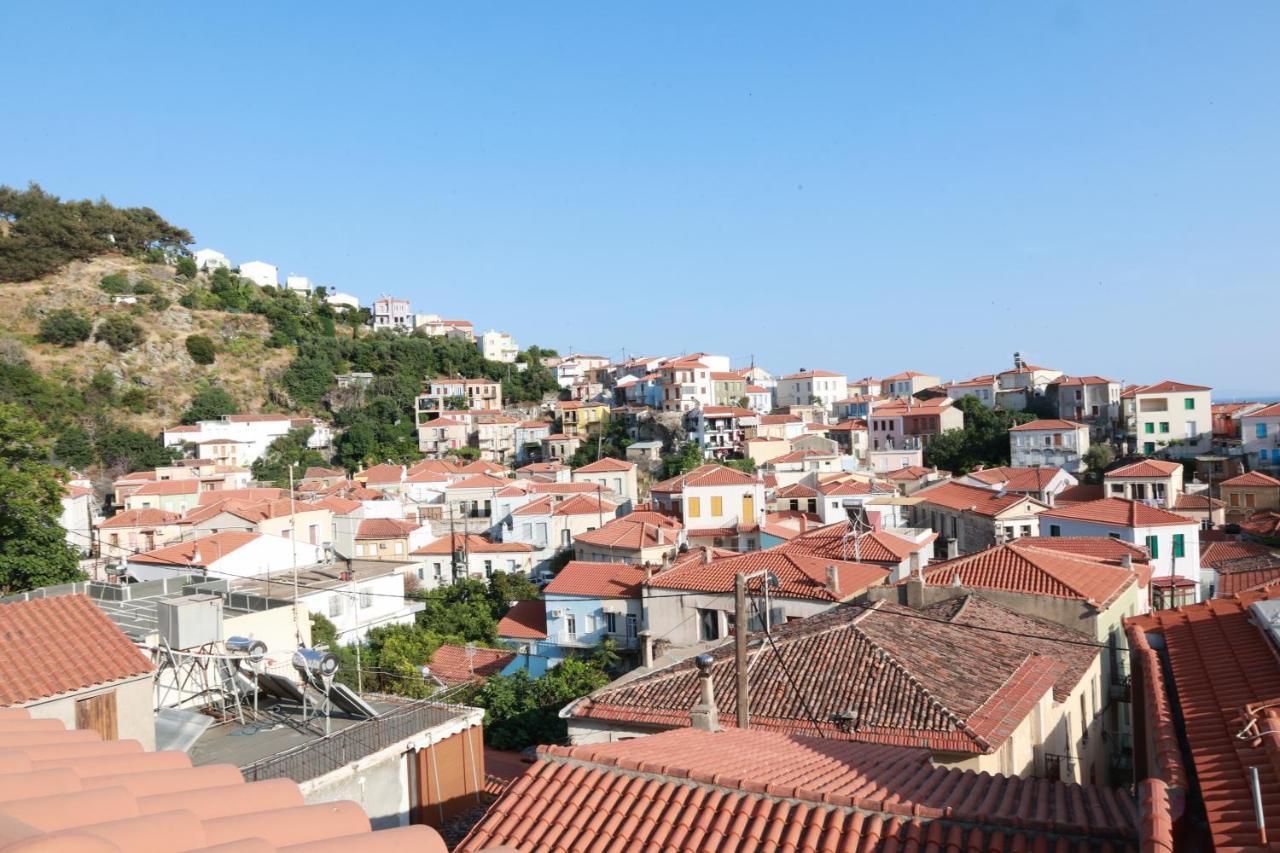 Cane'S Family Guest House Plomari Exterior foto