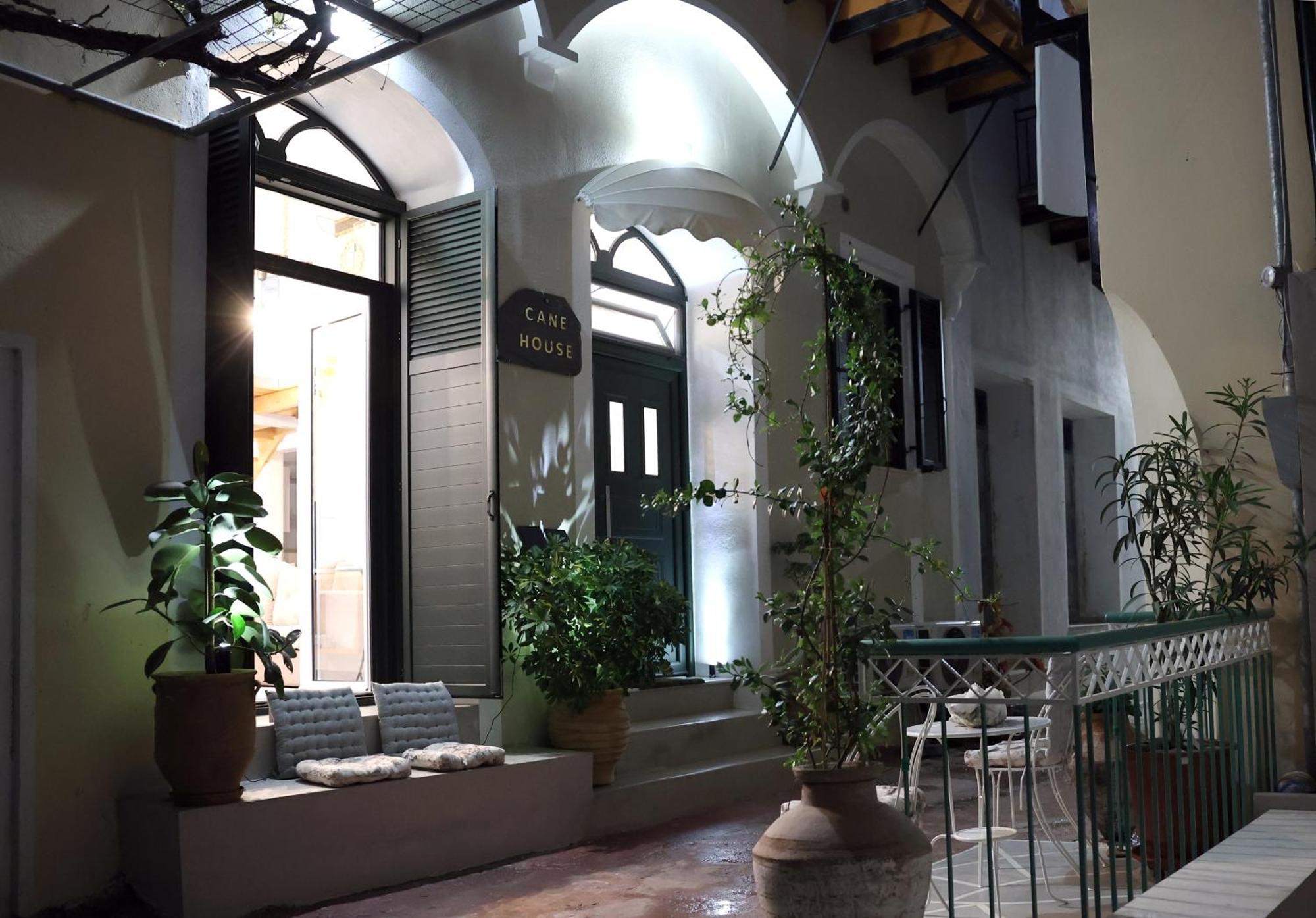 Cane'S Family Guest House Plomari Exterior foto